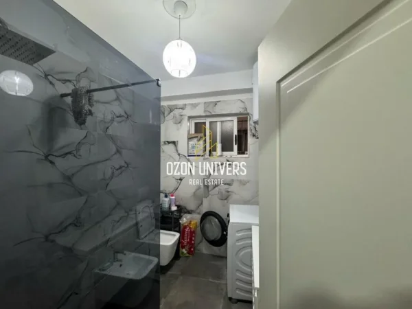 Tirane, shitet apartament 2+1+Ballkon Kati 10, 90 m² 155.000 € (Porcelan)