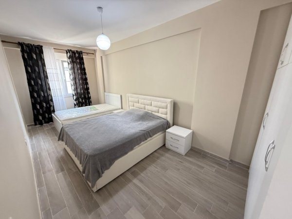 Tirane, jepet me qera apartament 1+1 Kati 6, 500 € 
