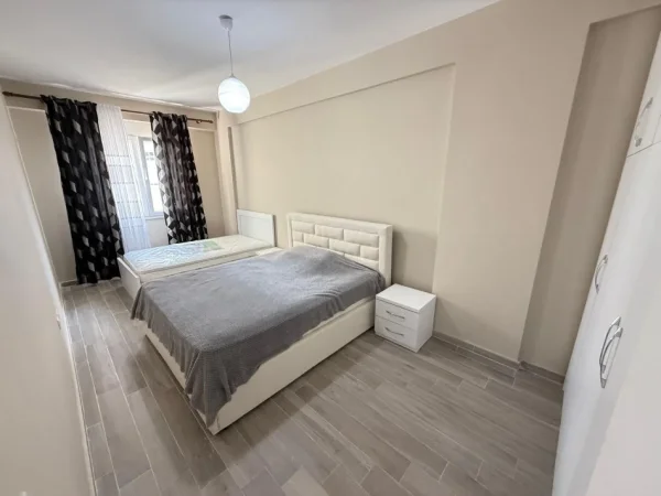 Tirane, jepet me qera apartament 1+1 Kati 6, 500 € 