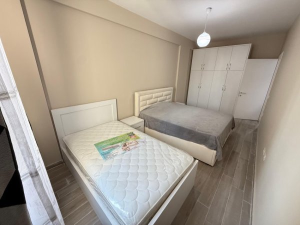 Tirane, jepet me qera apartament 1+1 Kati 6, 500 € 