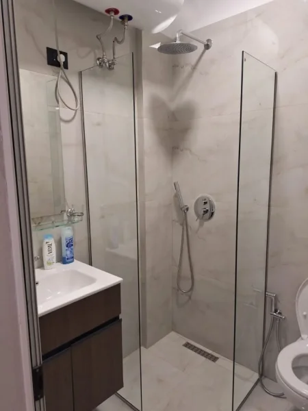 Tirane, shes apartament 2+1+Ballkon Kati 2, 93 m² 186.000 € (rruga durresit)