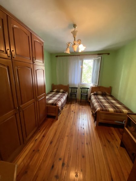 Tirane, jepet me qera apartament 2+1+Aneks+Ballkon Kati 4, 78 m² 550 € (Shkolla e Kuqe)