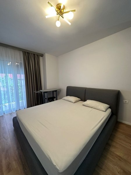 Tirane, shes apartament 1+1+Ballkon Kati 2, 64 m² 150.000 € (rruga durresit)