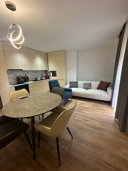 Tirane, shes apartament 1+1+Ballkon Kati 2, 64 m² 150.000 € (rruga durresit)