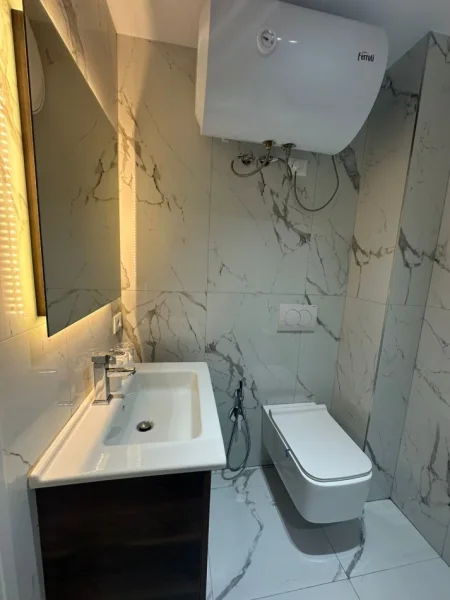 Tirane, shes apartament 1+1+Ballkon Kati 2, 64 m² 150.000 € (rruga durresit)