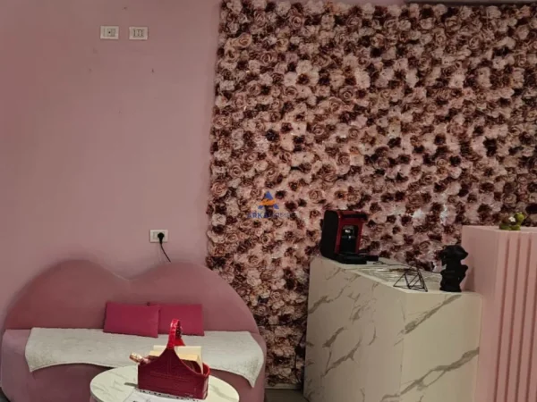 Tirane, shitet ambjent biznesi Kati 0, 70 m² (SHESHI WILLSON)