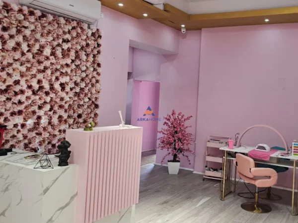 Tirane, shitet ambjent biznesi Kati 0, 70 m² (SHESHI WILLSON)