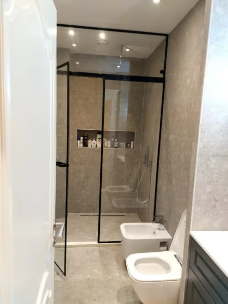 Tirane, shes apartament 2+1+Ballkon Kati 6, 187 m² 560.000 € (ffilli i rruges se kavajes)