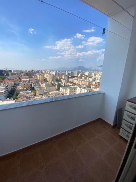 Tirane, jap me qera apartament 2+1+Ballkon Kati 8, 95 m² 600 € (PERBALLE DELIJORGJIT TE NELA)