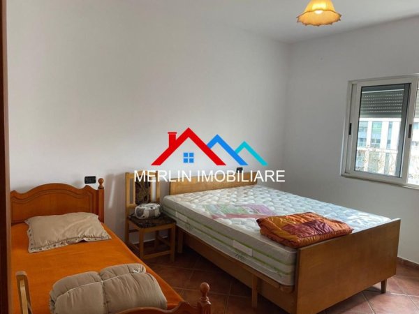 Tirane, jepet me qera apartament 2+1+Ballkon Kati 5, 100 m² 590 € (ALI DEMI)
