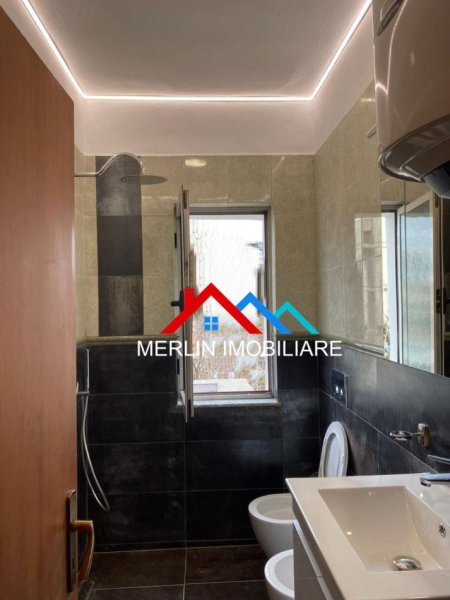 Tirane, jepet me qera apartament 2+1+Ballkon Kati 5, 100 m² 590 € (ALI DEMI)