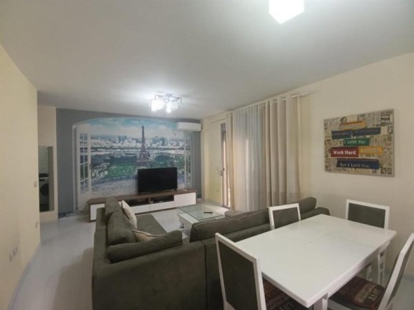 Tirane, jepet me qera apartament 1+1+Ballkon Kati 1, 67 m² 500 € (LIQENI I THATE PAS RESTORANT KAPITEN MIRZOTI)