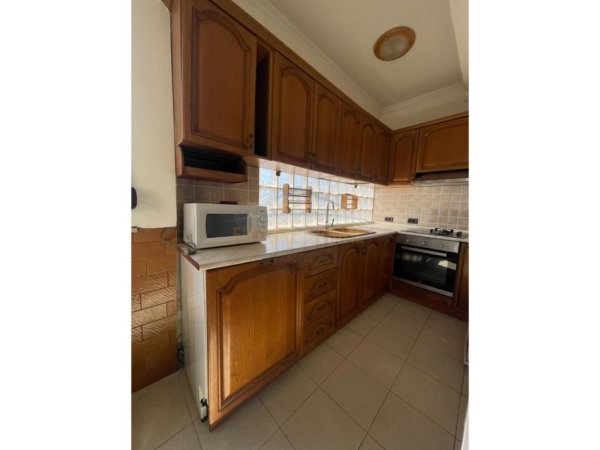 Tirane, jepet me qera apartament 2+1 Kati 9, 80 m² 600 € 
