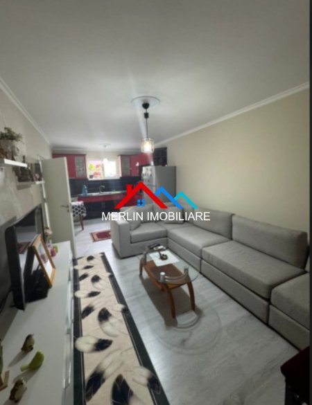 Tirane, jepet me qera apartament 2+1+Ballkon Kati 2, 65 m² 550 € (RRUGA ETHEM HAXHIADEMI,ALI DEM)