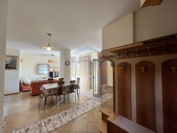 Durres, jepet me qera apartament 2+1 Kati 11, 175 m² 500 € 