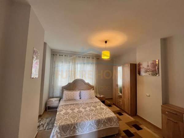 Durres, jepet me qera apartament 2+1 Kati 11, 175 m² 500 € 