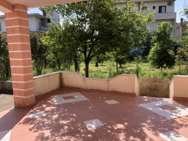 Tirane, jepet me qera 25.000 Leke