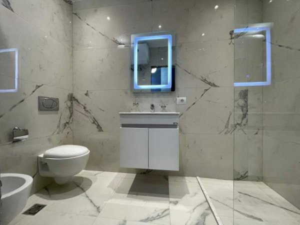Tirane, jepet me qera apartament 1+1+BLK Kati 3, 100 m² 600 Euro (Rruga e Kosovareve)