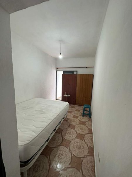 Tirane, jepet me qera apartament 1+1+A+BLK Kati 2, 70 m² 25.000 Leke (5 MAJI)