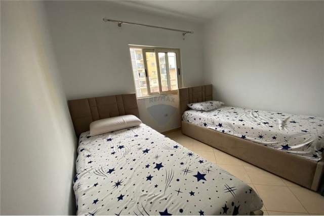 Tirane, jepet me qera apartament 2+1+BLK Kati 5, 82 m² 450 Euro (Fusha Aviacionit)