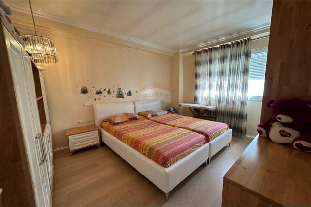 Tirane, shitet apartament 2+1+BLK Kati 4, 153.000 €