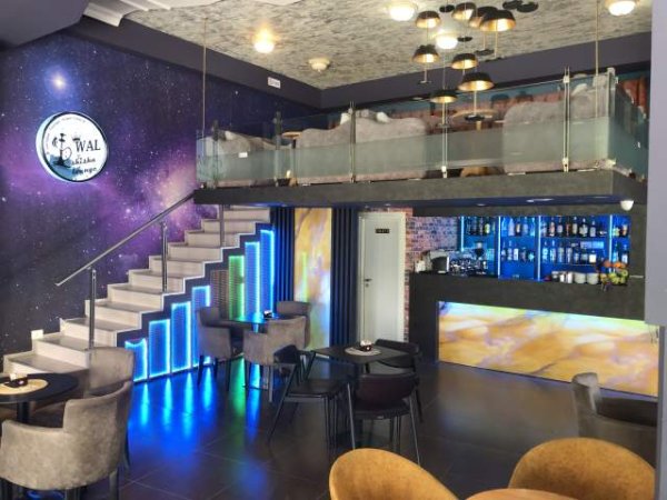 Tirane, jepet me qera lokal Kati 0, 160 m² 150 Euro (Foto Xhavella)