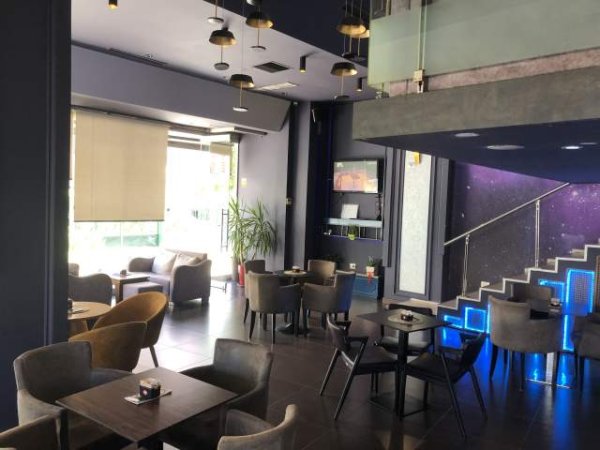 Tirane, jepet me qera lokal Kati 0, 160 m² 150 Euro (Foto Xhavella)