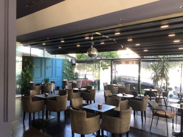 Tirane, jepet me qera lokal Kati 0, 160 m² 150 Euro (Foto Xhavella)
