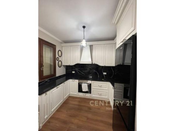 Tirane, jepet me qera 2+1+BLK Kati 2, 103 m² 550 Euro