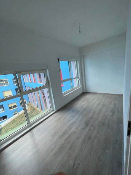 Tirane, jepet me qera apartament 2+1+BLK Kati 3, 82 m² 300 Euro