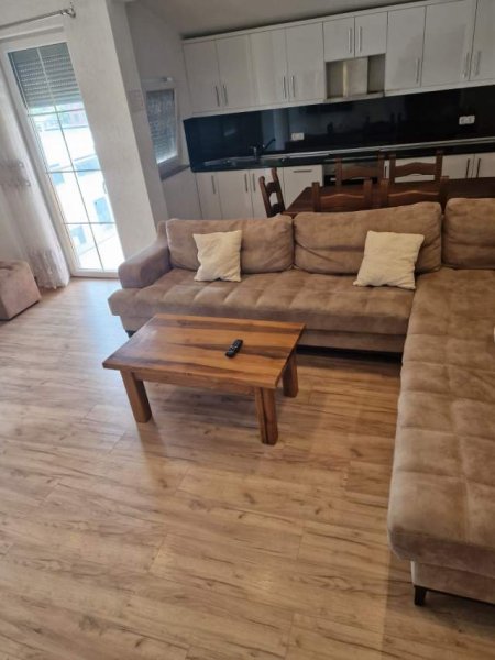 Tirane, jepet me qera apartament 2+1+BLK Kati 4, 70 m² 400 Euro (Rruga Ali Beshiri 5 Maj.)