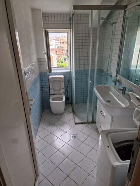Tirane, jepet me qera apartament 2+1+BLK Kati 4, 70 m² 400 Euro (Rruga Ali Beshiri 5 Maj.)