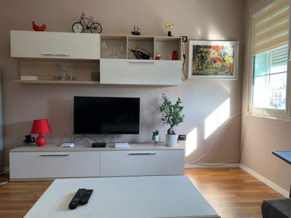 Tirane, jepet me qera apartament 1+1 Kati 6, 75 m² 550 Euro (Rruga e Elbasanit)