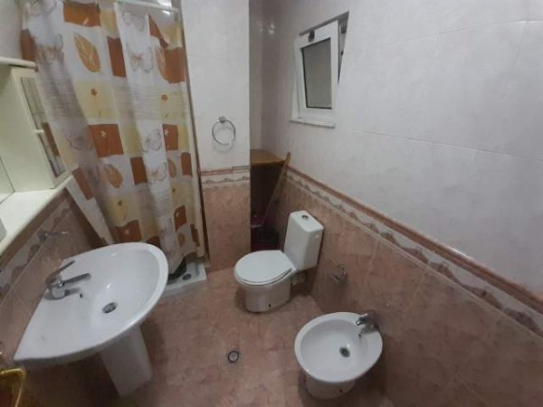 Tirane, shitet apartament 1+1+A Kati 9, 68 m² 125.000 Euro (Rruga Him Kolli)