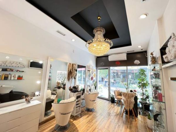 Tirane, jepet me qera ambjent biznesi Kati 0, 30 m² 500 Euro (“Astir”, prane Bar Univers)