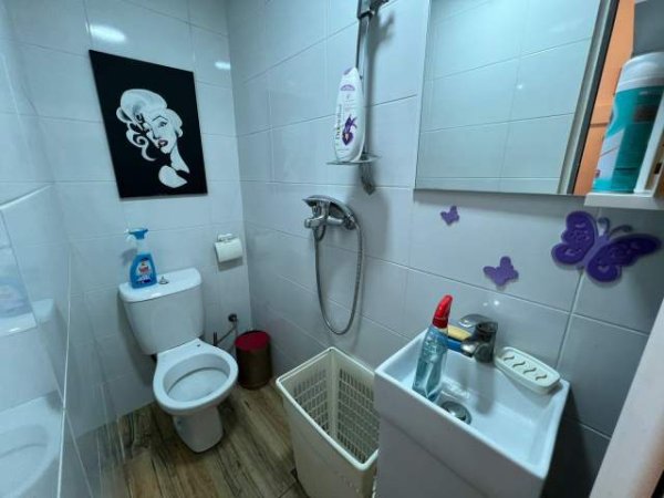 Tirane, jepet me qera ambjent biznesi Kati 0, 30 m² 500 Euro (“Astir”, prane Bar Univers)