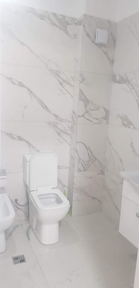 Tirane, jepet me qera apartament 2+1+BLK Kati 4, 97 m² 400 Euro (Teodor Keko)