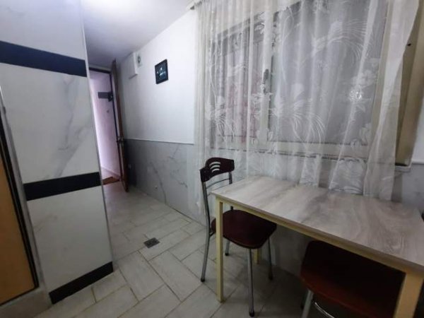 Tirane, jepet me qera apartament 1+1 Kati 1, 33 m² 290 Euro (5 maj)