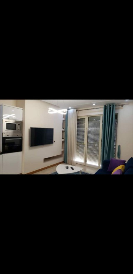 Tirane, jepet me qera apartament 3+1+A+BLK Kati 7, 120 m² 450 Euro (Astir)