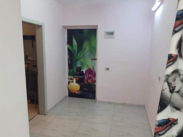 Tirane, jepet me qera dyqan Kati 0, 30 m² 30.000 Leke (Xhanfize Keko)