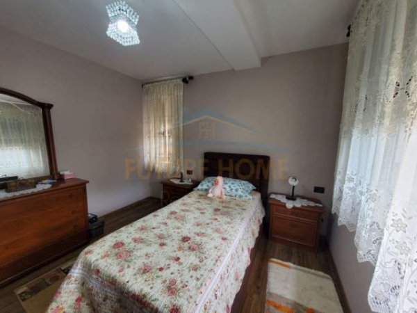 Tirane, jepet me qera apartament 3+1+BLK Kati 3, 85 m² 500 Euro (PETRO NINI LUARASI)