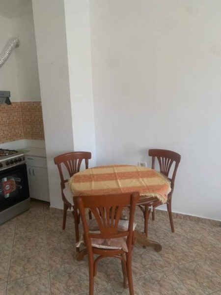 Tirane, jepet me qera apartament 2+1+BLK Kati 3, 83 m² 40.000 Leke (Rr. Pandeli Cale)