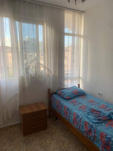 Tirane, jepet me qera apartament 2+1+BLK Kati 3, 83 m² 40.000 Leke (Rr. Pandeli Cale)