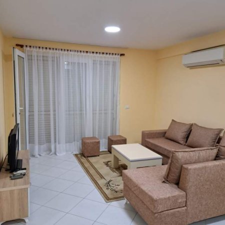 Tirane, jepet me qera apartament 1+1+BLK Kati 1, 67 m² 40.000 Leke (Kodra e Diellit)