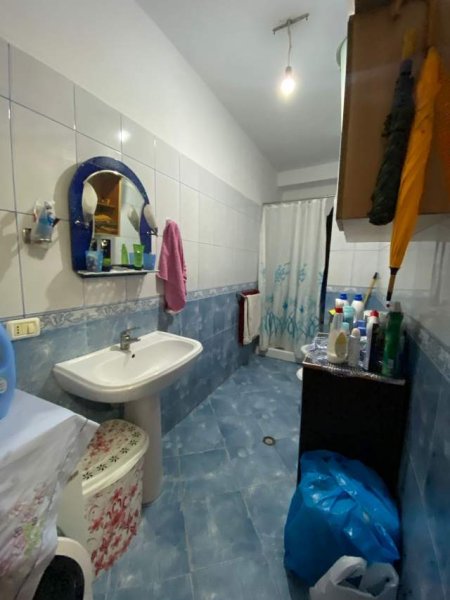 Tirane, shitet apartament 1+1 Kati 5, 57 m² 60.000 Euro (Unaza E Re Astir)