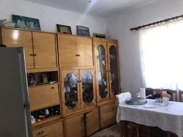 Tirane, shitet shtepi 4+1+BLK Kati 2, 115 m² 98.000 Euro (Rruga Azem Galica Tirane Babrru)