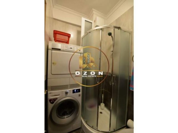 Tirane, jepet me qera apartament 3+1+A+BLK Kati 6, 158 m² 1.200 Euro (RRUGA E BARRIKADAVE)
