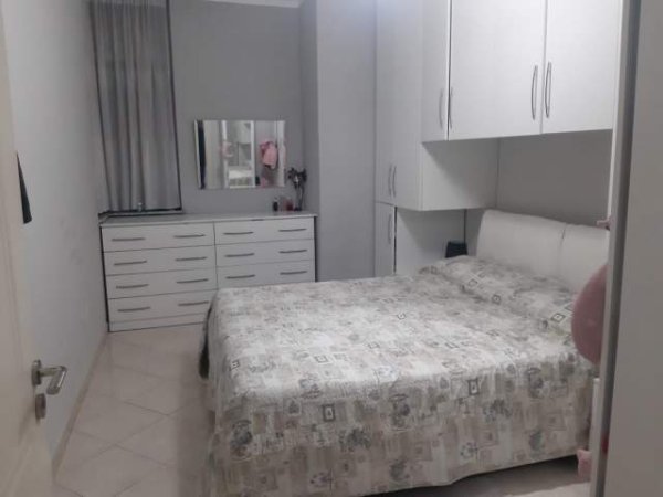 Tirane, shes apartament 1+1 Kati 5, 71 m² 68.000 Euro (rruga kastrotet)