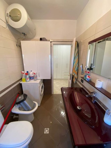 Tirane, shes apartament 1+1 Kati 5, 57 m² 72.000 Euro (rruga ferit xhajko)