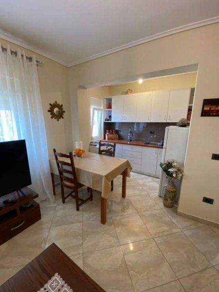 Tirane, shitet apartament 1+1 Kati 5, 57 m² 72.000 Euro (Rruga Ferit Xhajko)